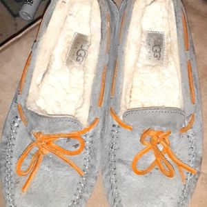 Womens Ugg slippers